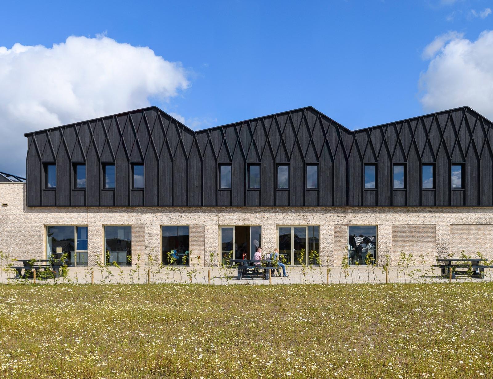 PUBLIEKE GEBOUWEN